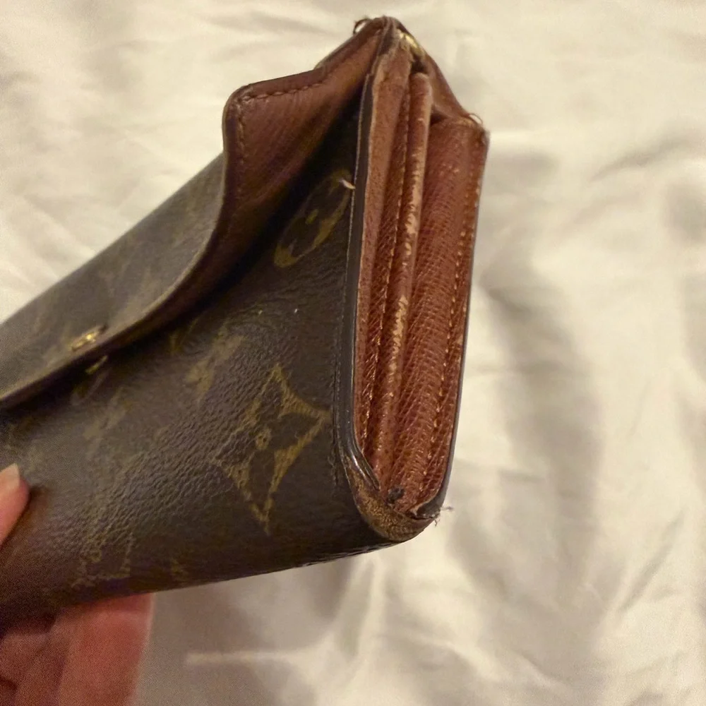 Louis Vuitton authentic vintage monogram envelope wallet clutch LV
